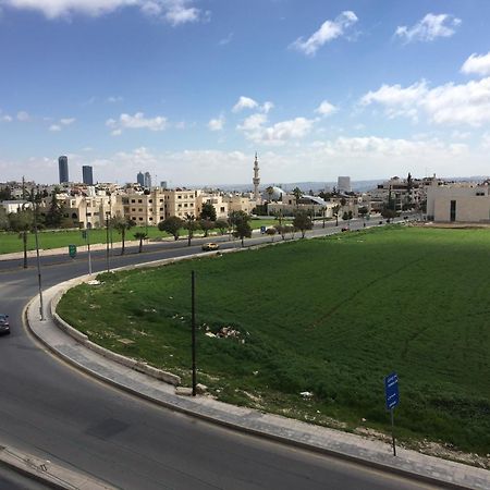 Abdoun Apartment Амман Екстер'єр фото