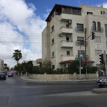 Abdoun Apartment Амман Екстер'єр фото
