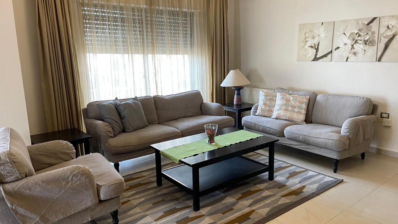 Abdoun Apartment Амман Екстер'єр фото