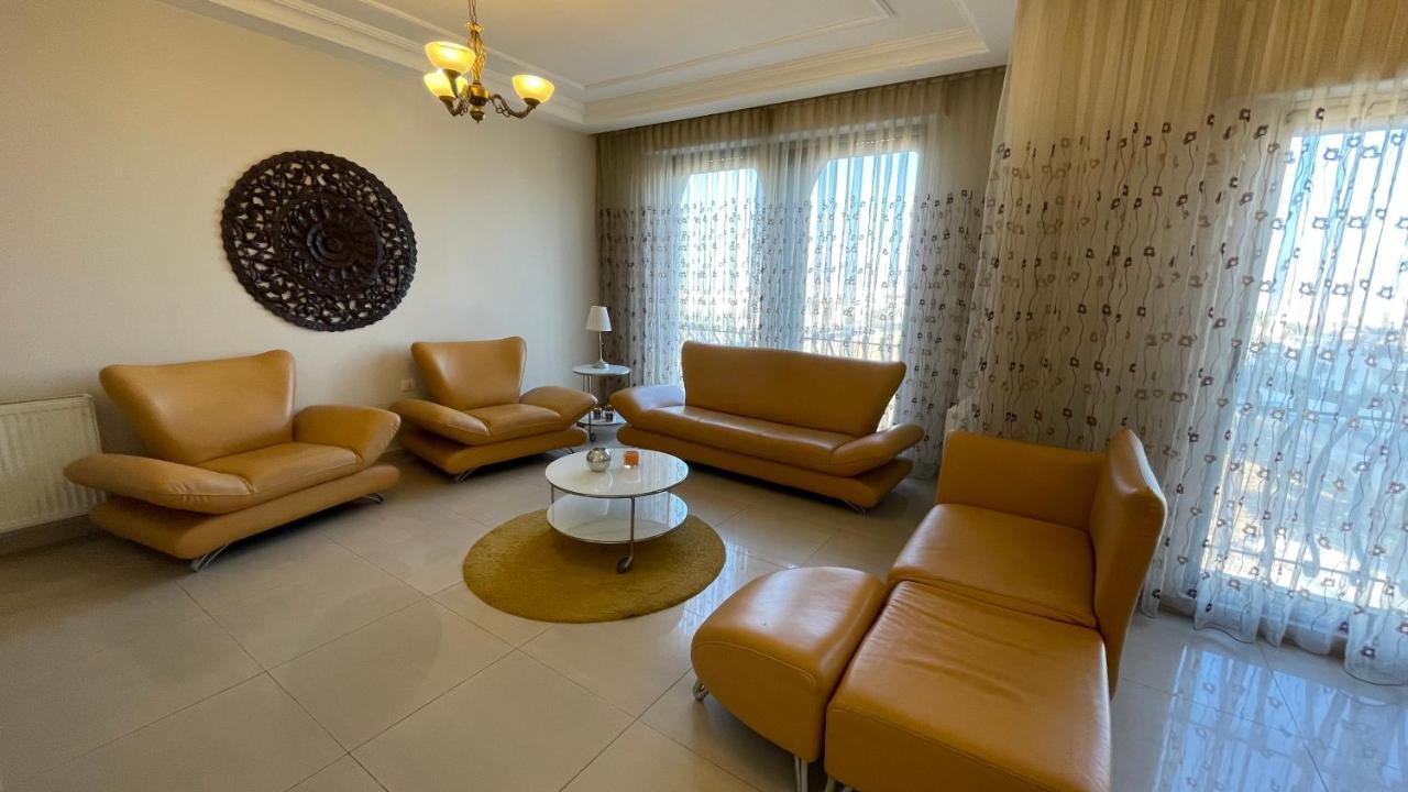 Abdoun Apartment Амман Екстер'єр фото