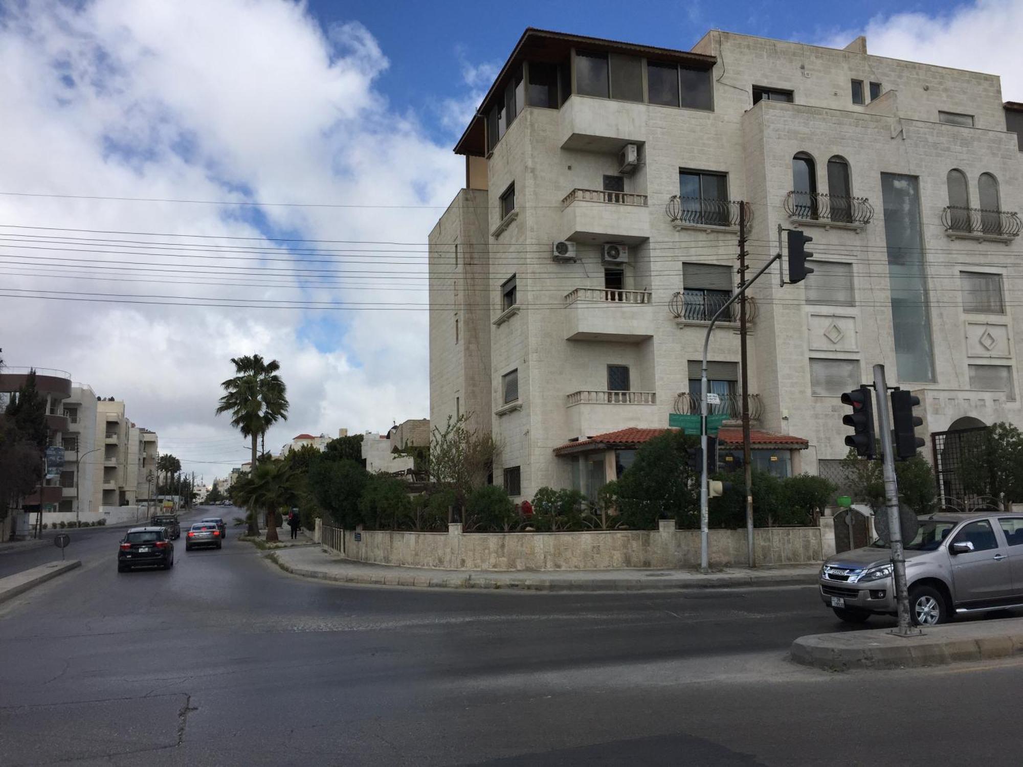 Abdoun Apartment Амман Екстер'єр фото